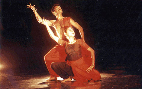 Dance troupe does unique south India circuit