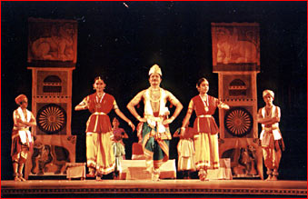 Kalakshetra dancers get together