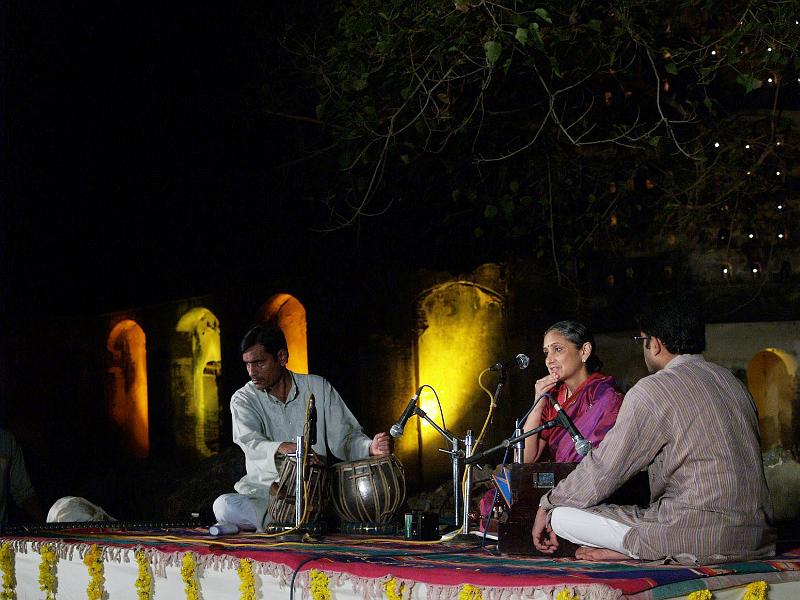 P2260980.jpg - Another view of Vidya Rao's concert